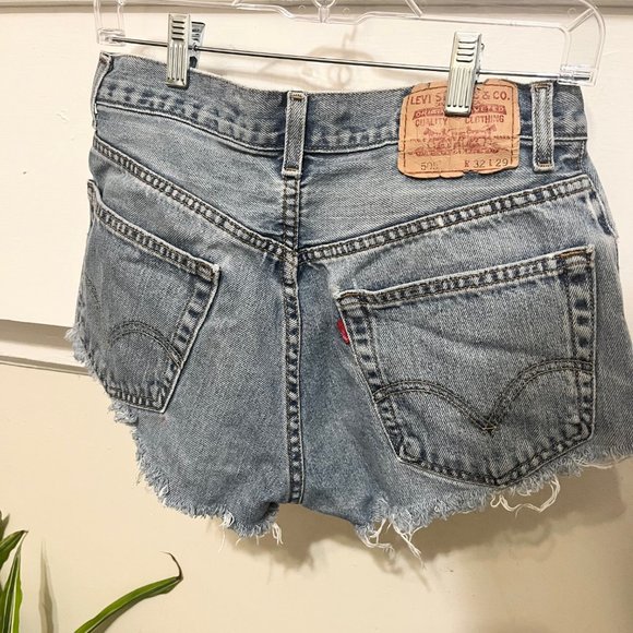 Levi's Cutoffs - Picture 4 of 4